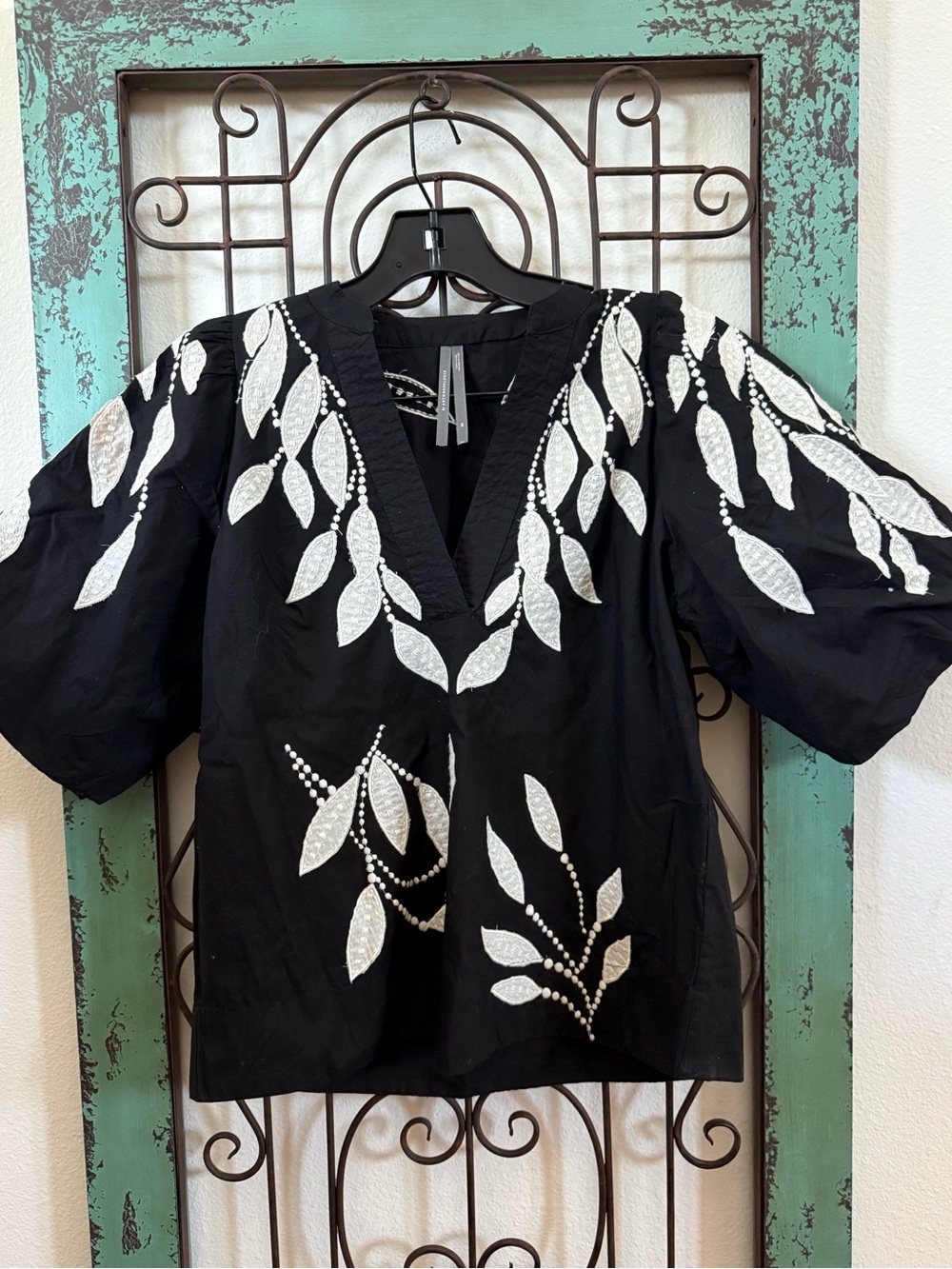 Anthropologie Embroidered Black Cotton Balloon Sleeve Blouse XS